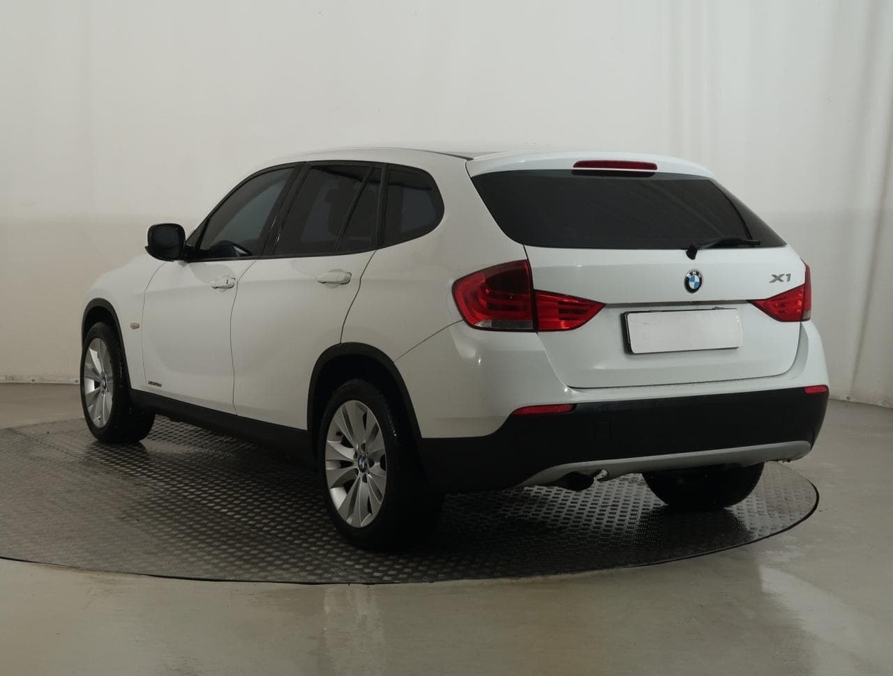 2010 BMW X1 - 5