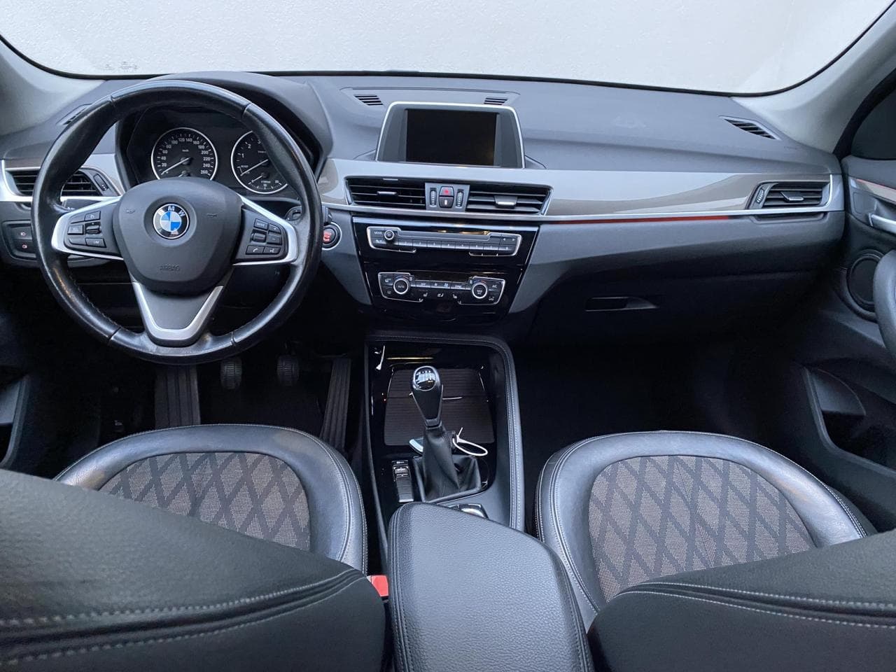 2017 BMW X1 - 8