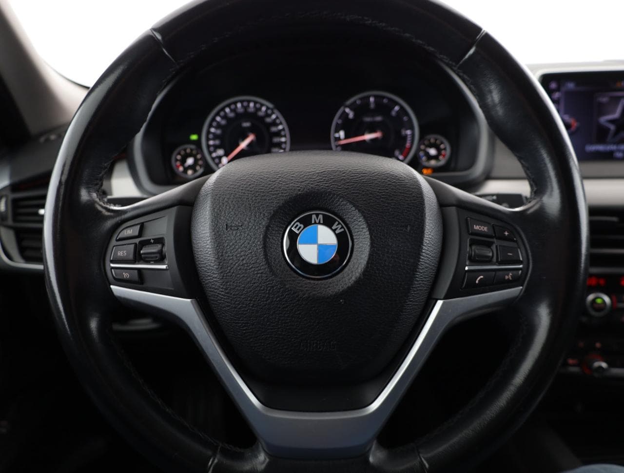 2016 BMW X5 - 14