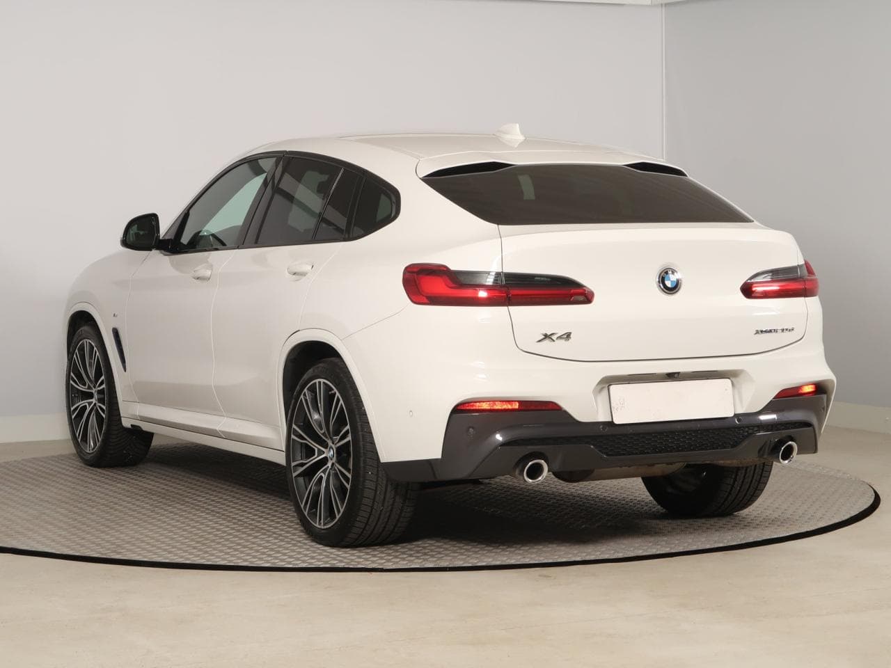 2019 BMW X4 - 5