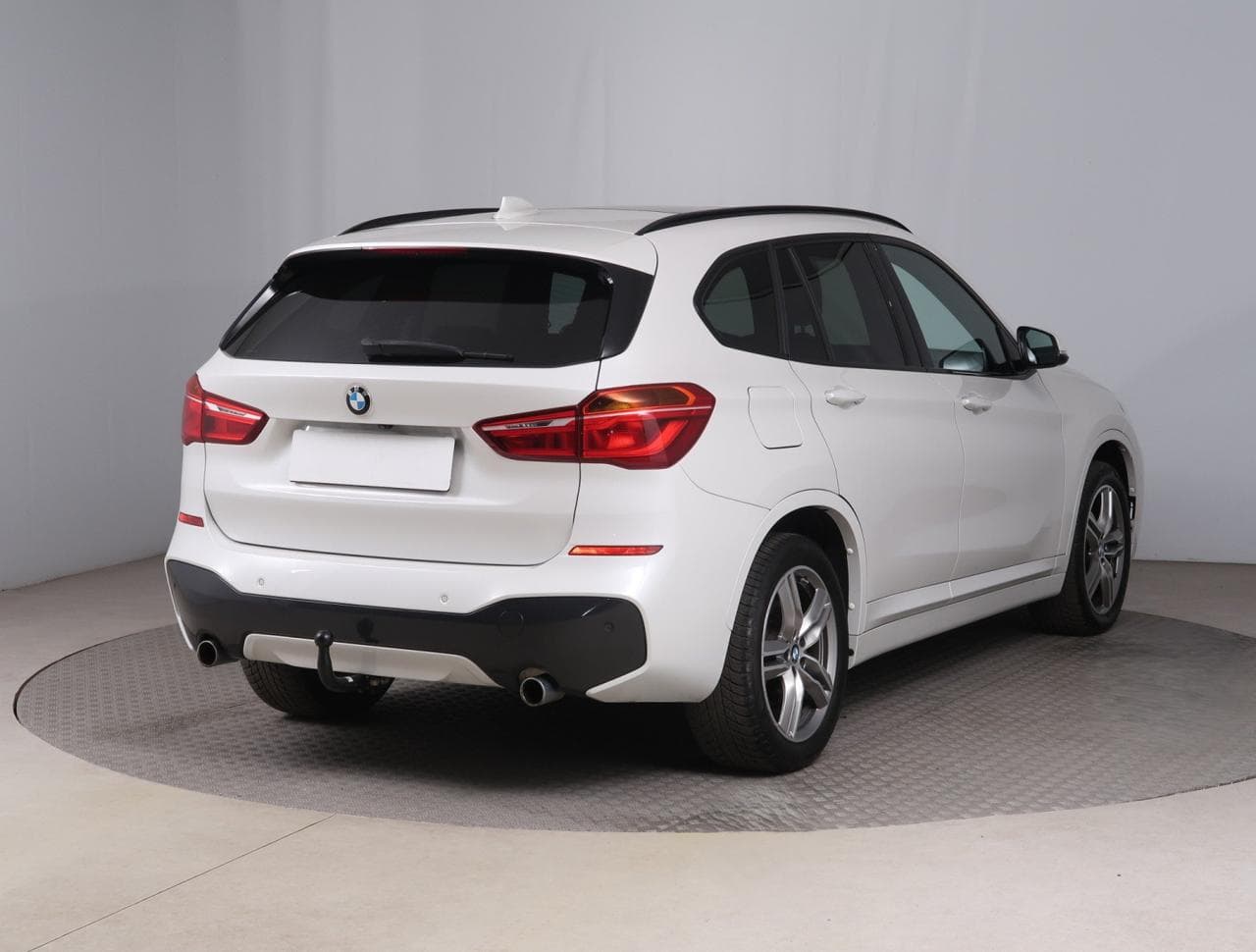 2016 BMW X1 - 7