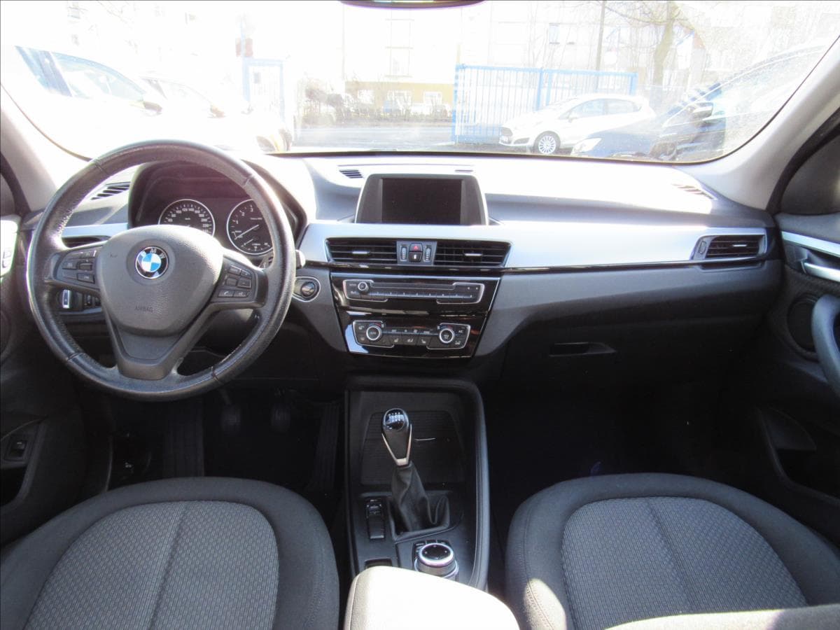 2017 BMW X1 - 11