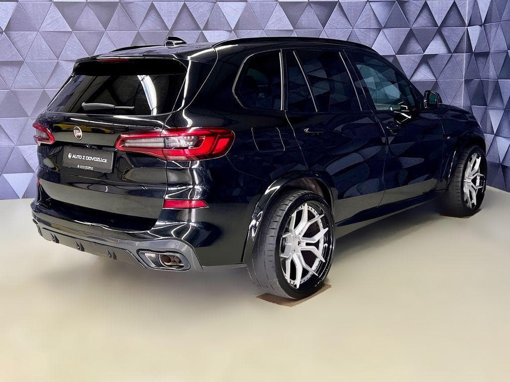 2019 BMW X5 - 13
