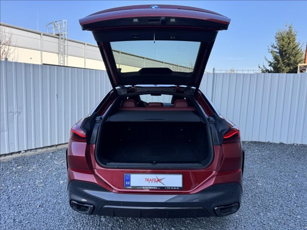 2021 BMW X6 - 12