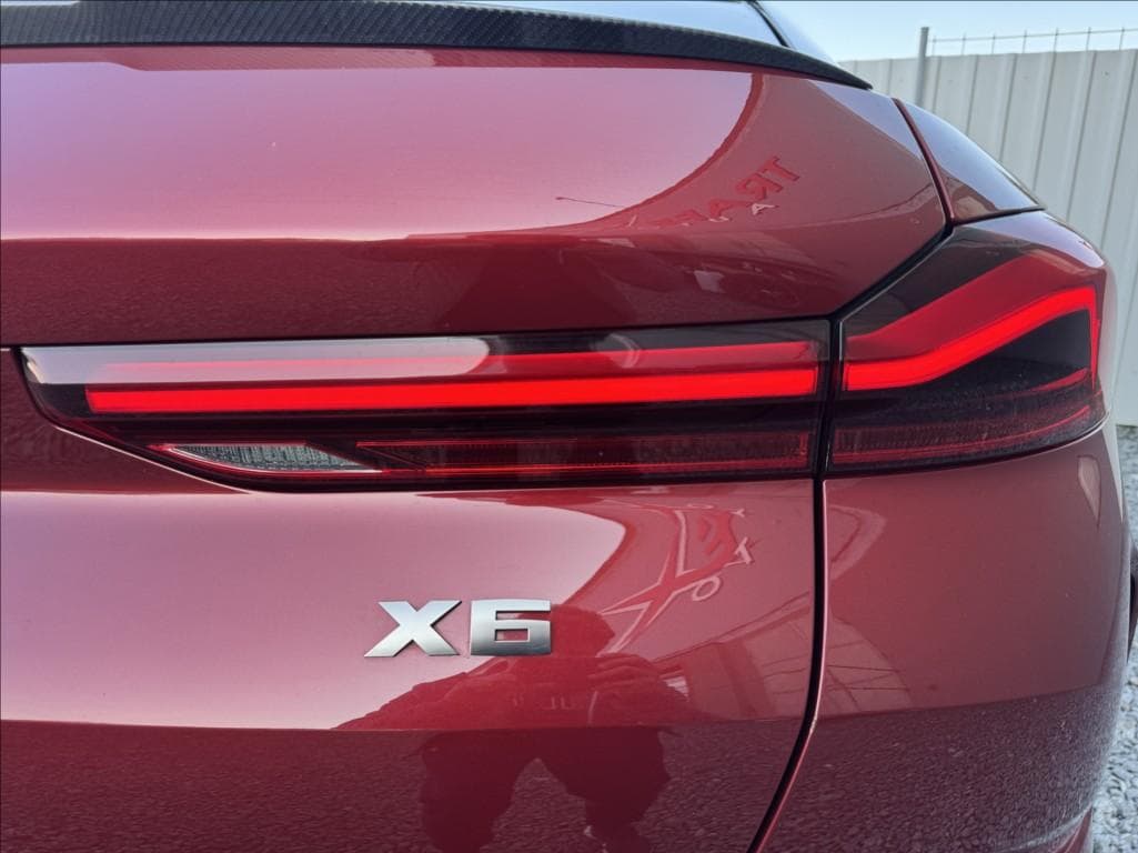 2021 BMW X6 - 16