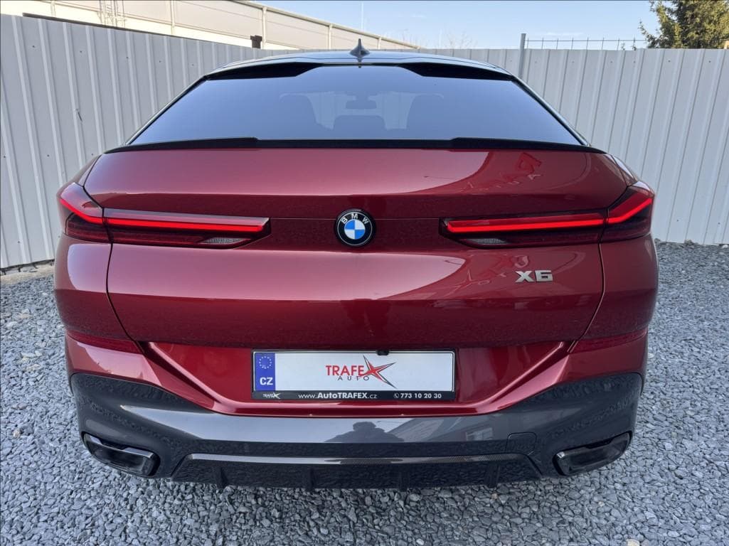 2021 BMW X6 - 11