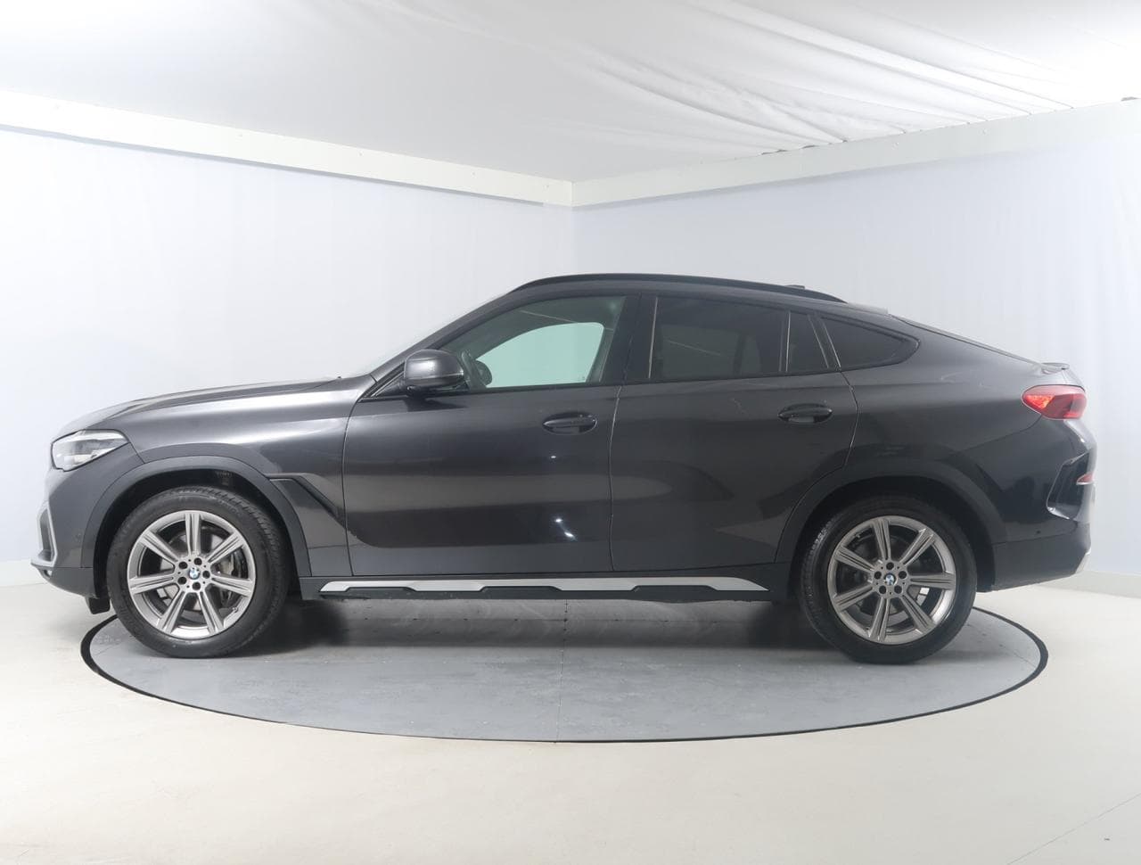2021 BMW X6 - 4