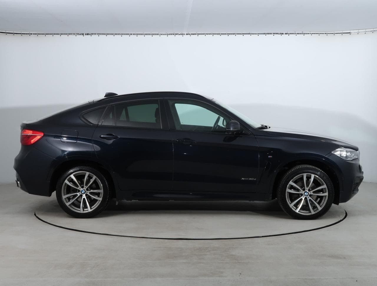 2018 BMW X6 - 8
