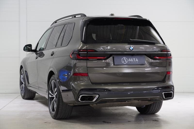 2024 BMW X7 - 8