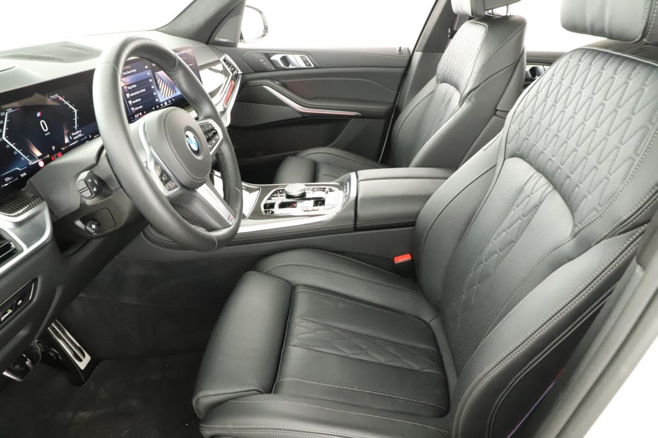 2024 BMW X7 - 13