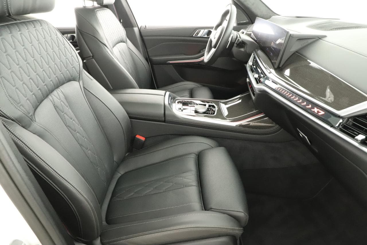 2024 BMW X7 - 10