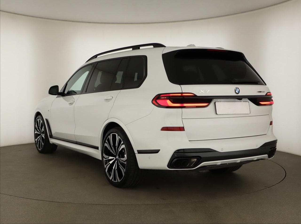 2024 BMW X7 - 5
