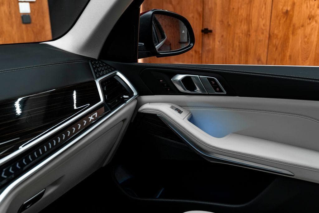 2023 BMW X7 - 29
