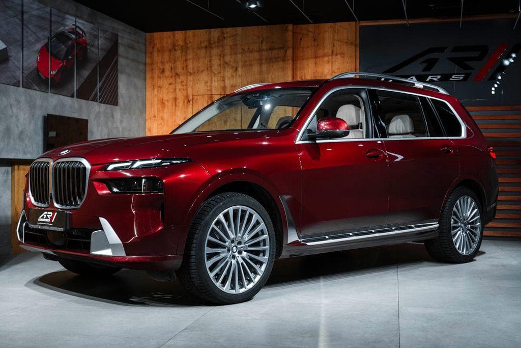 BMW X7 2023, 2998 ccm, 280 kW, benzin SUV