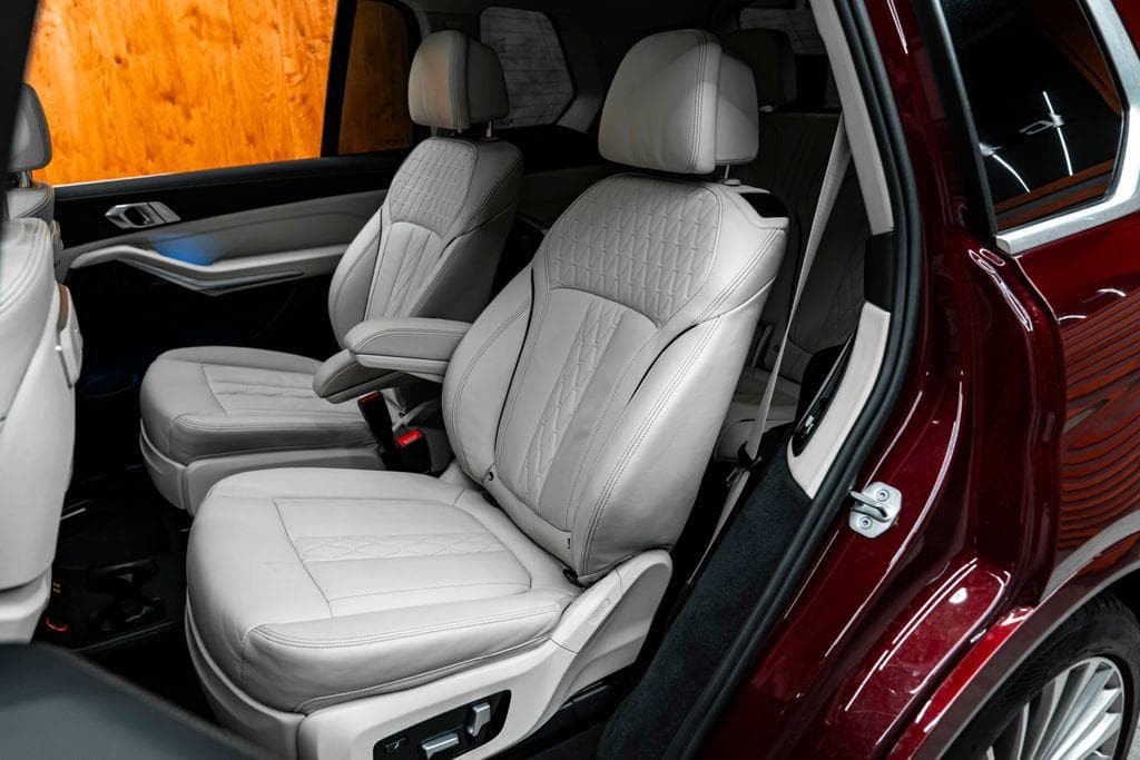 2023 BMW X7 - 39