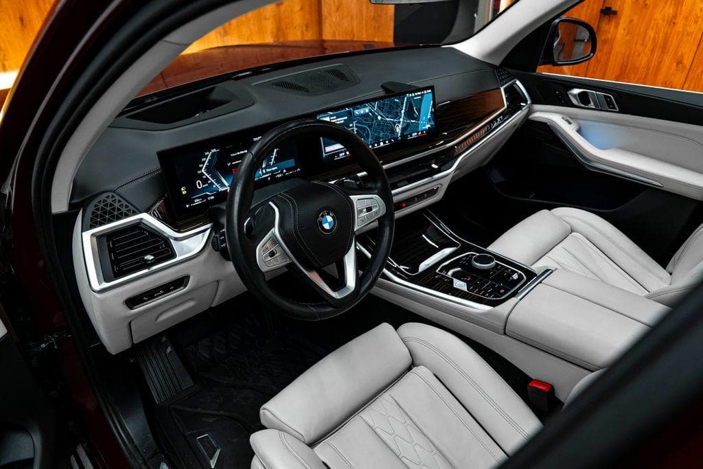 2023 BMW X7 - 17