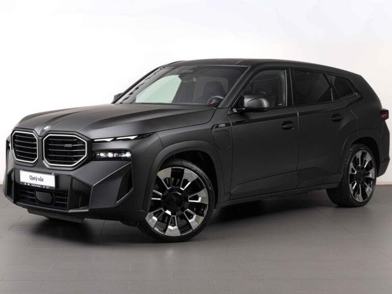BMW XM 50e SUV
