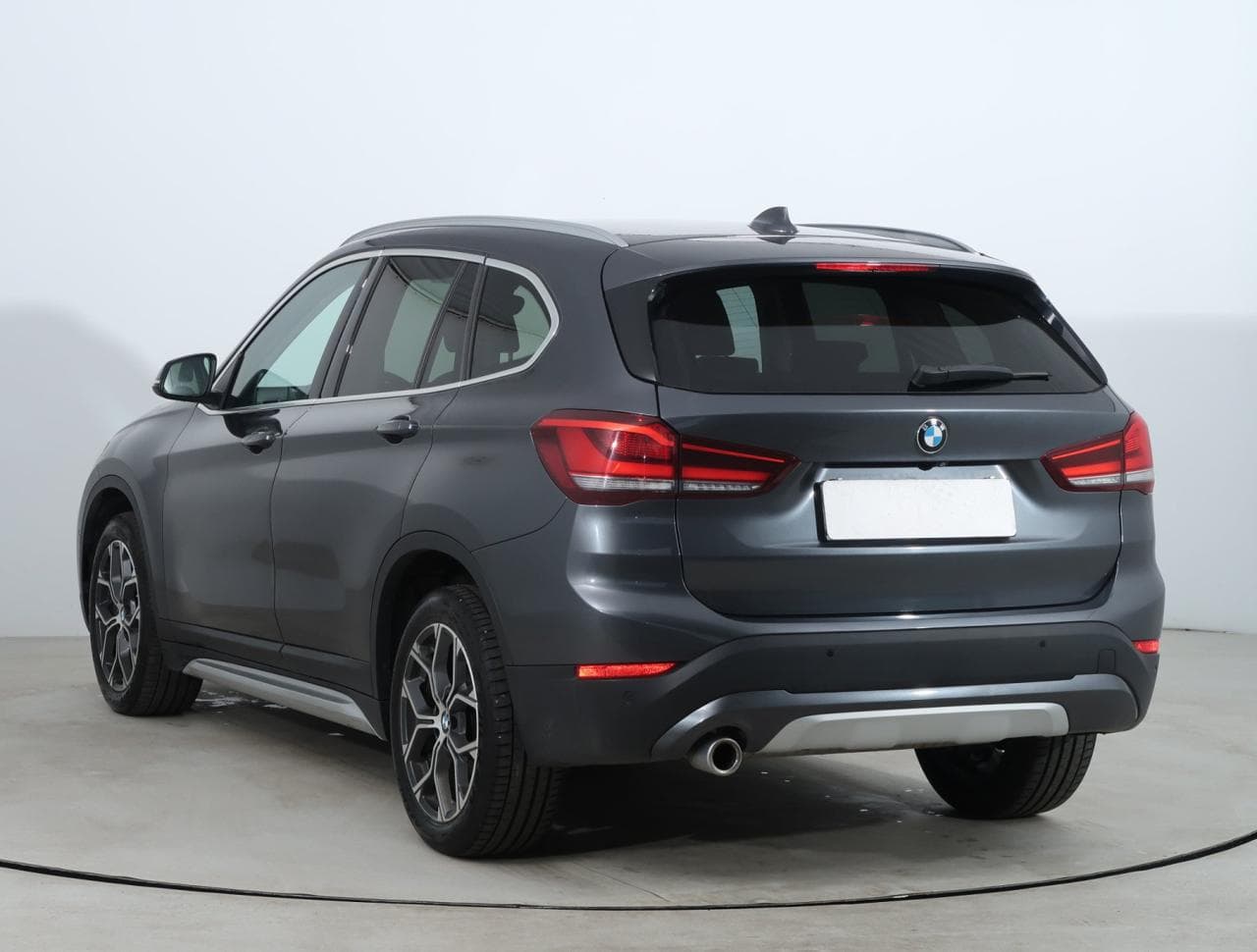 2020 BMW X1 - 9
