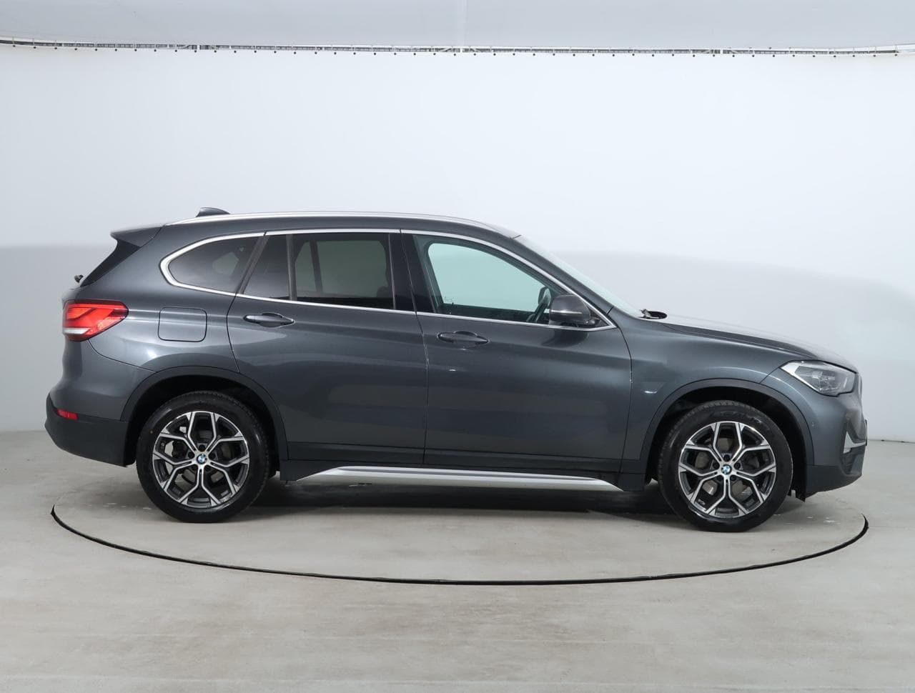 2020 BMW X1 - 15