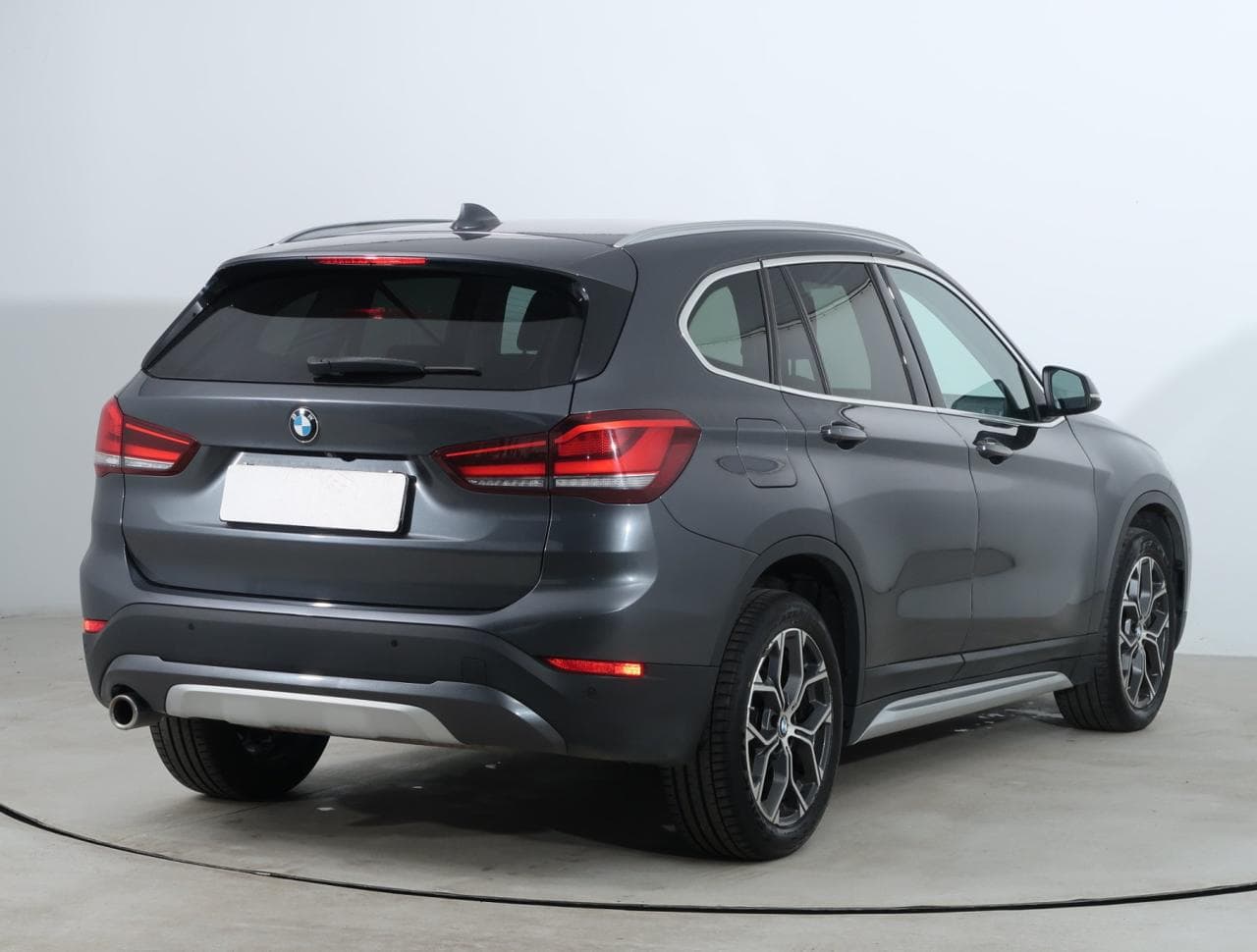 2020 BMW X1 - 13