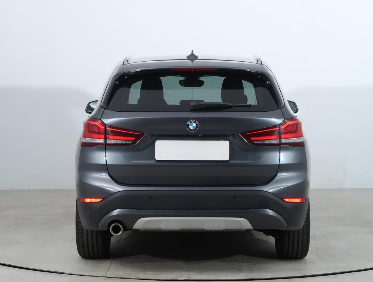 2020 BMW X1 - 11