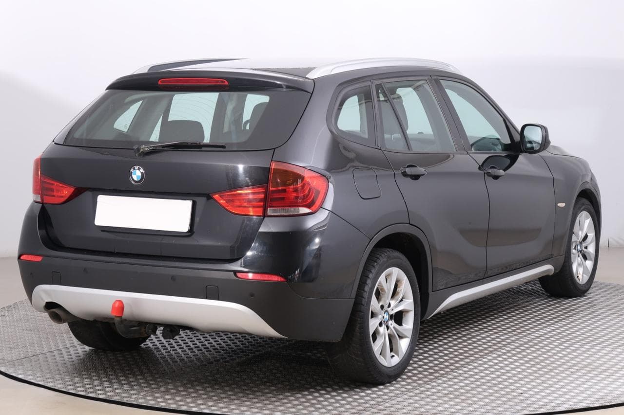 2010 BMW X1 - 13