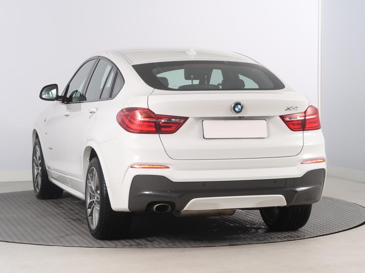 2017 BMW X4 - 5
