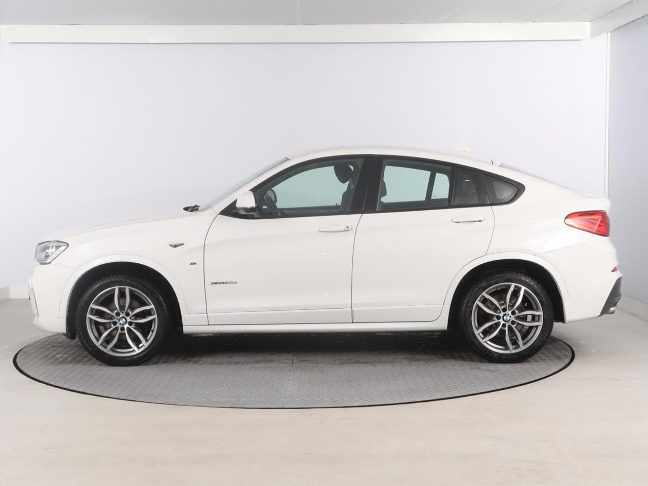 2017 BMW X4 - 4
