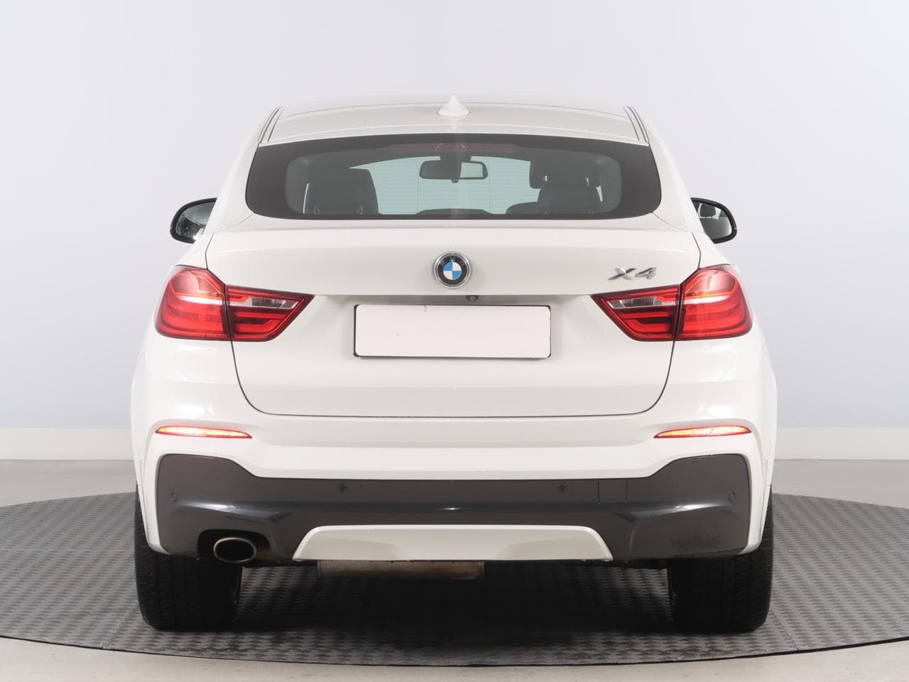 2017 BMW X4 - 6