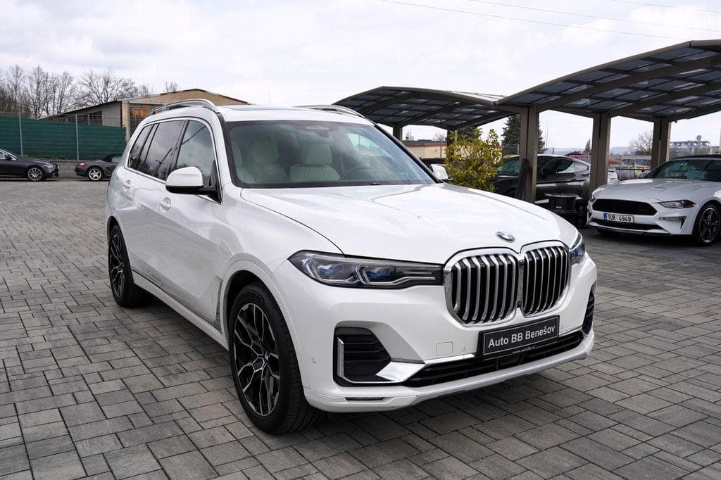 2019 BMW X7 - 15