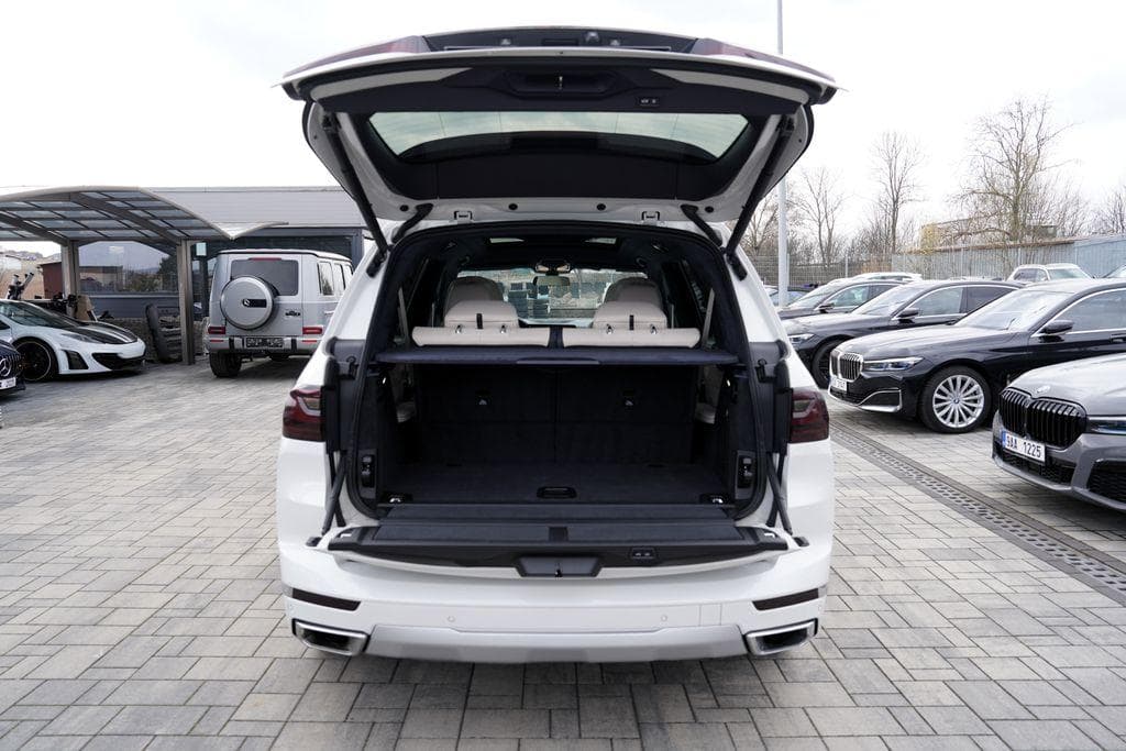 2019 BMW X7 - 21