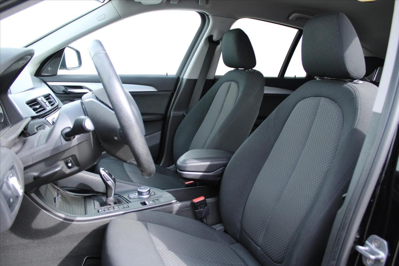 2019 BMW X1 - 10