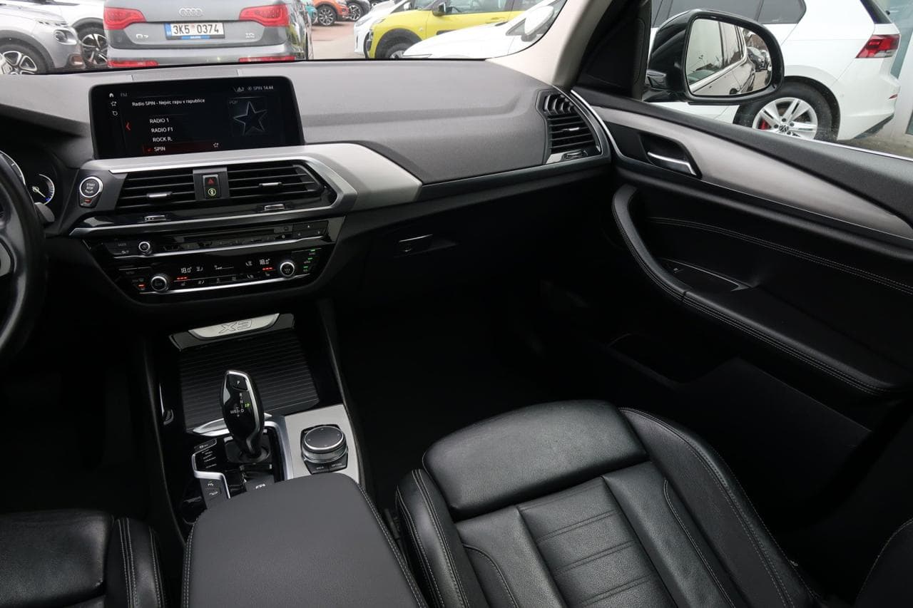 2017 BMW X3 - 11