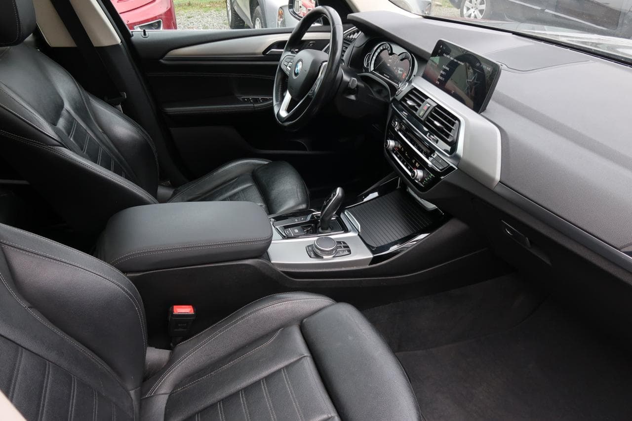 2017 BMW X3 - 12
