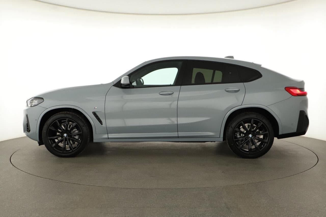 2025 BMW X4 - 4