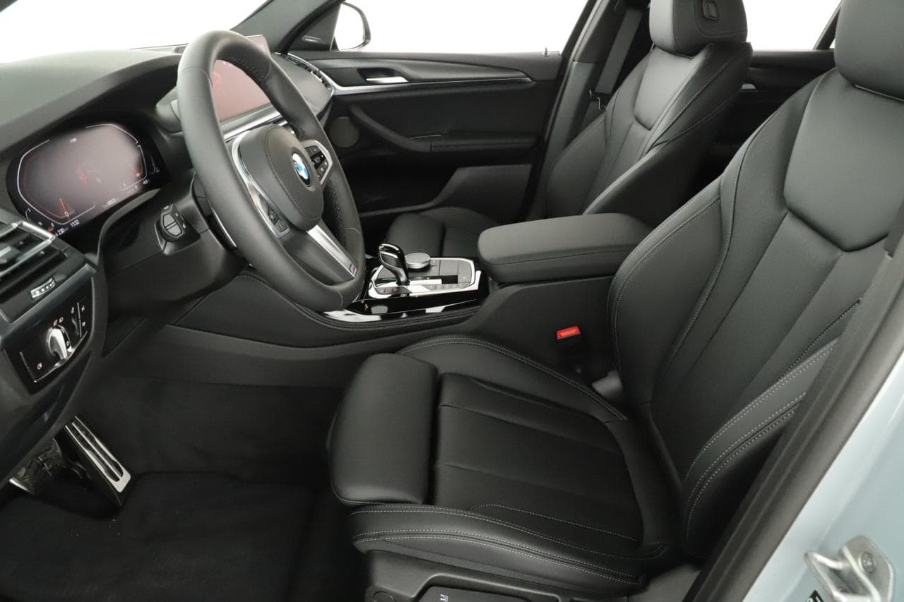 2025 BMW X4 - 22
