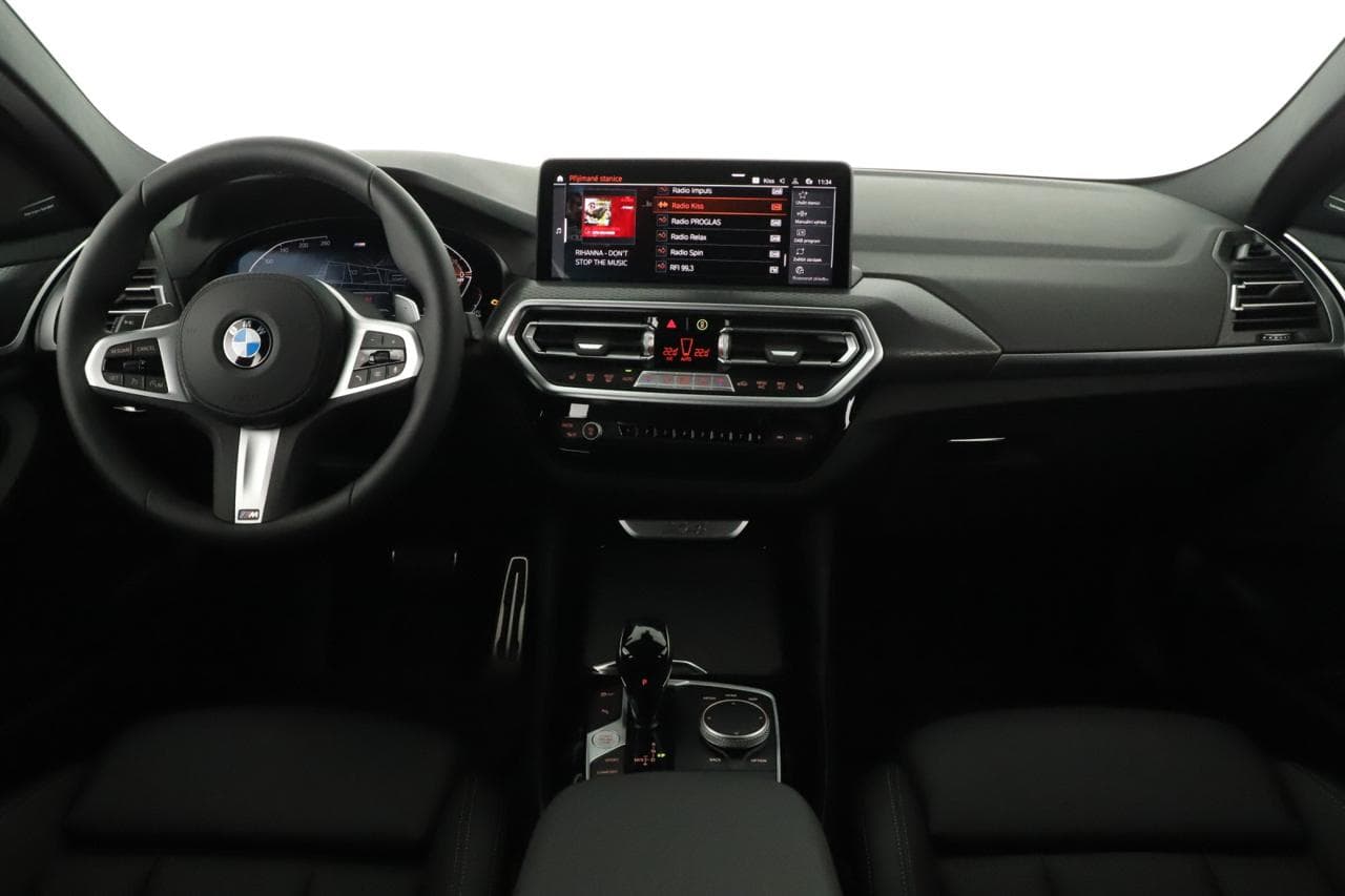 2025 BMW X4 - 14