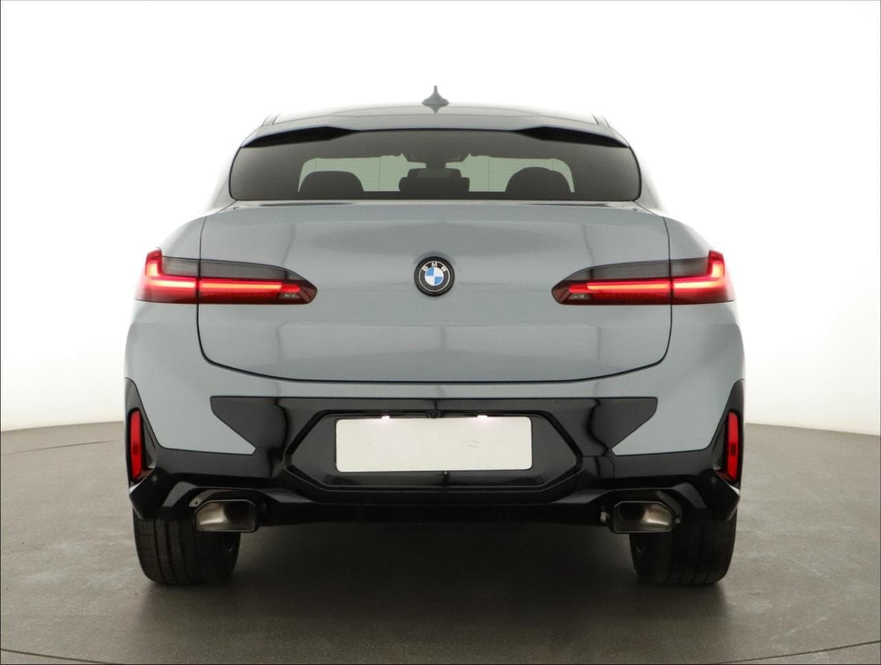 2025 BMW X4 - 8
