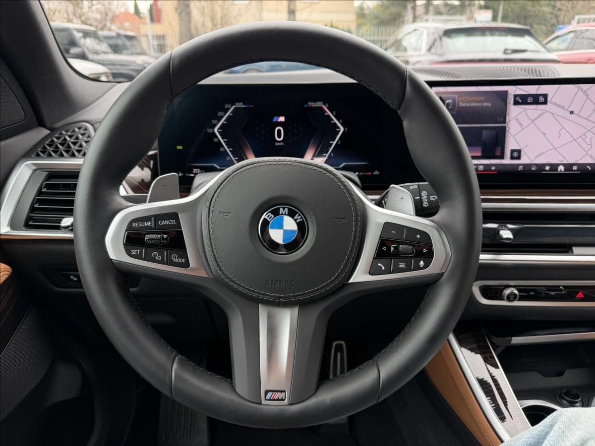 2025 BMW X5 - 14