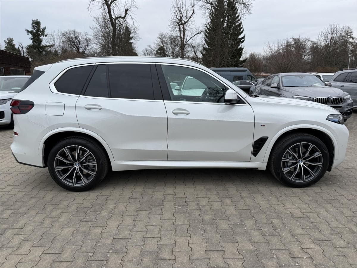 2025 BMW X5 - 5