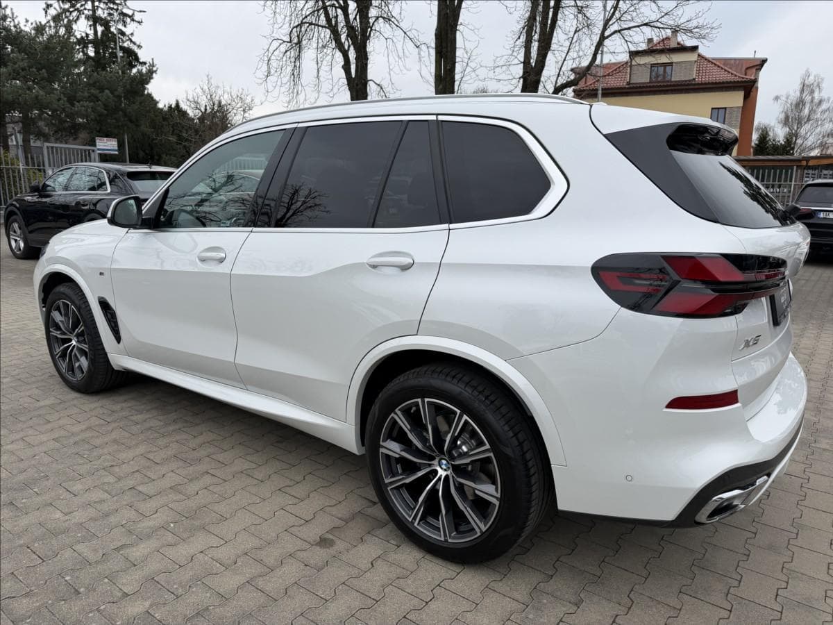 2025 BMW X5 - 8