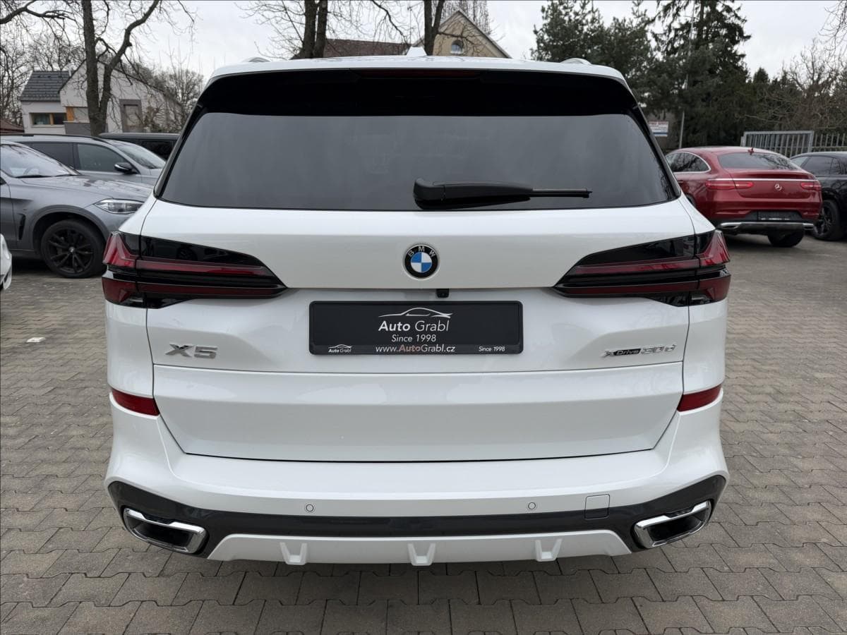 2025 BMW X5 - 7