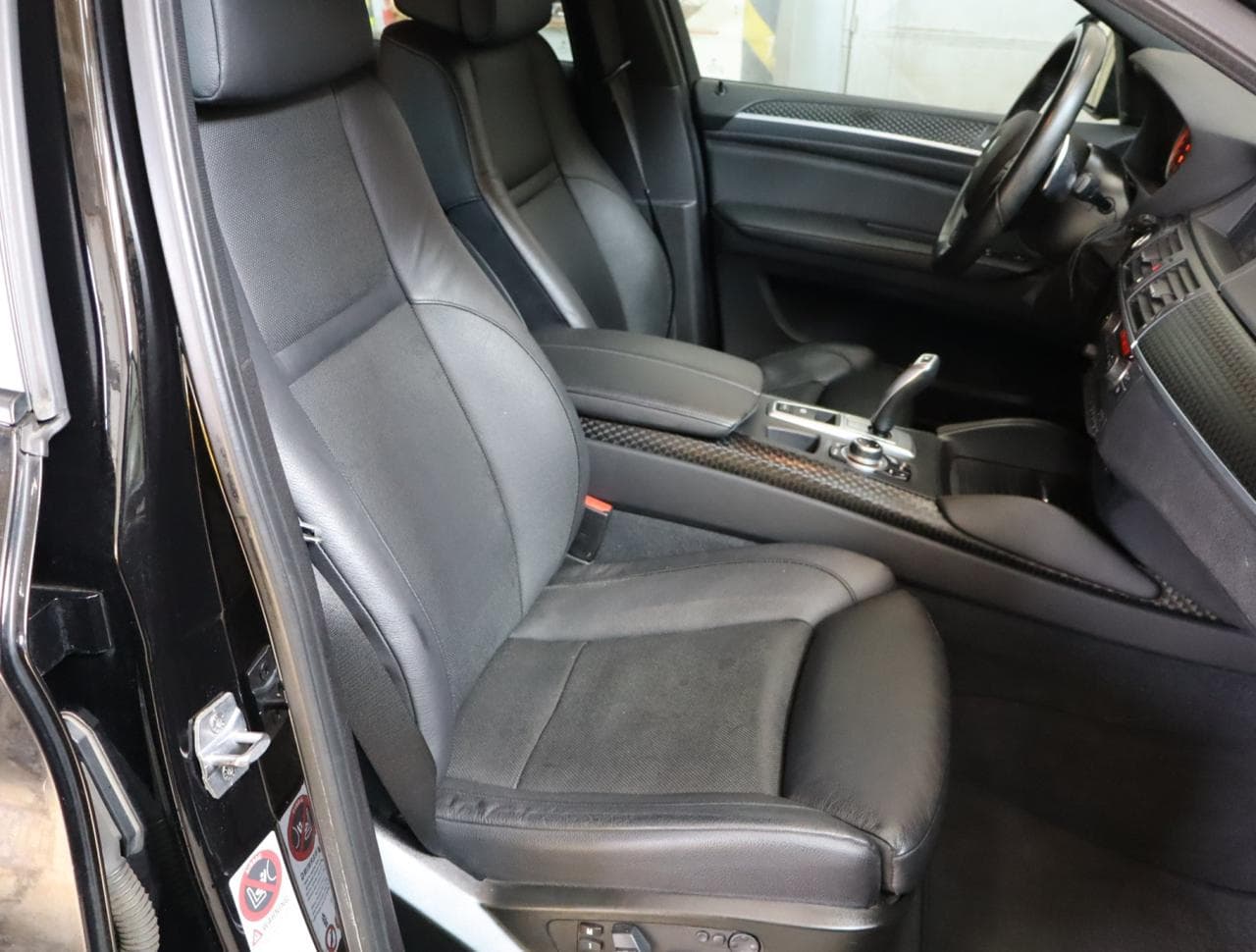 2013 BMW X6 - 11