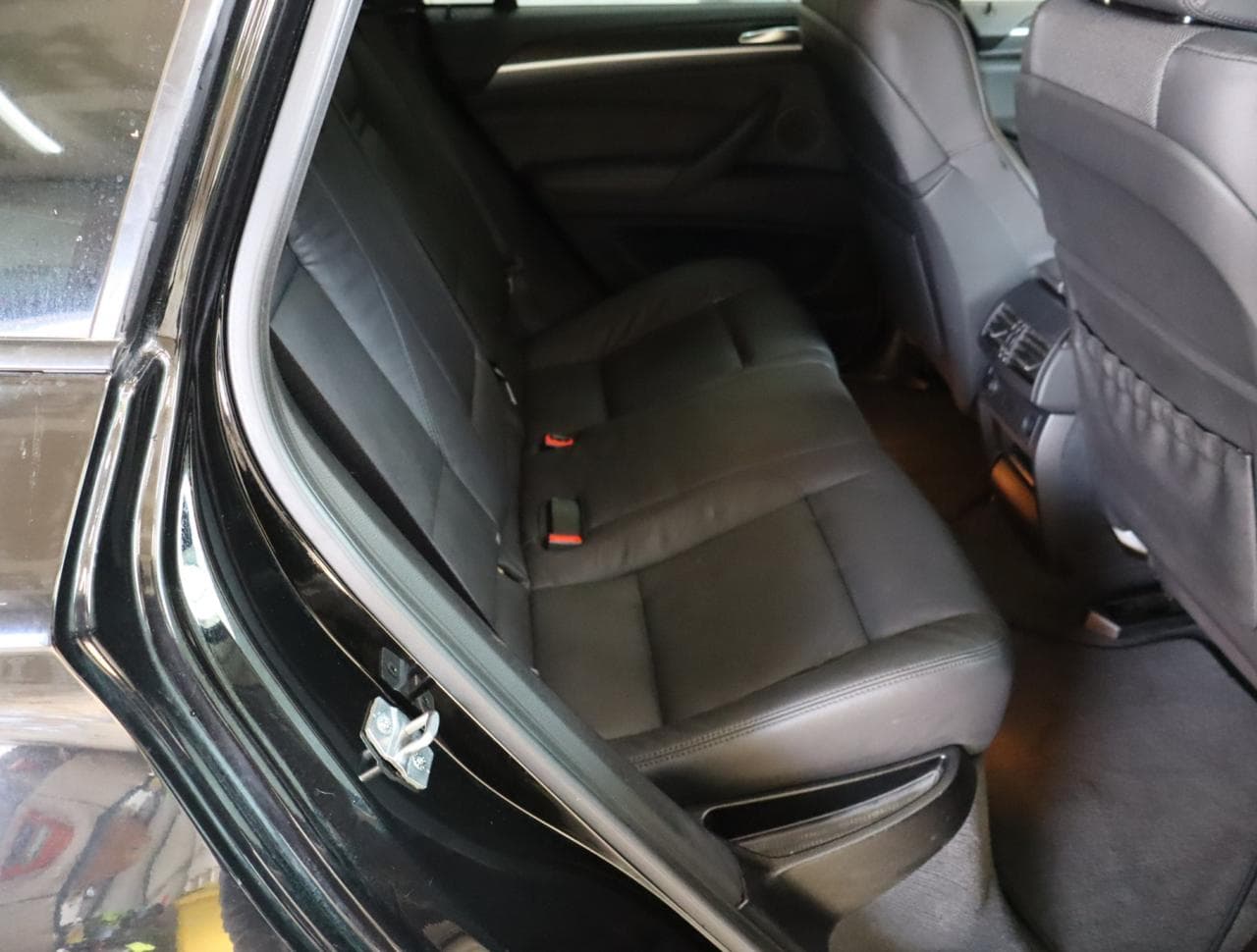 2013 BMW X6 - 12