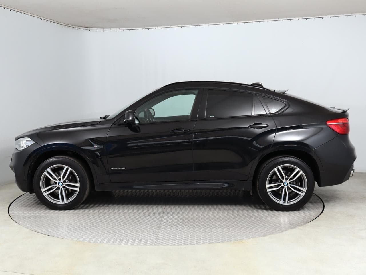 2016 BMW X6 - 7