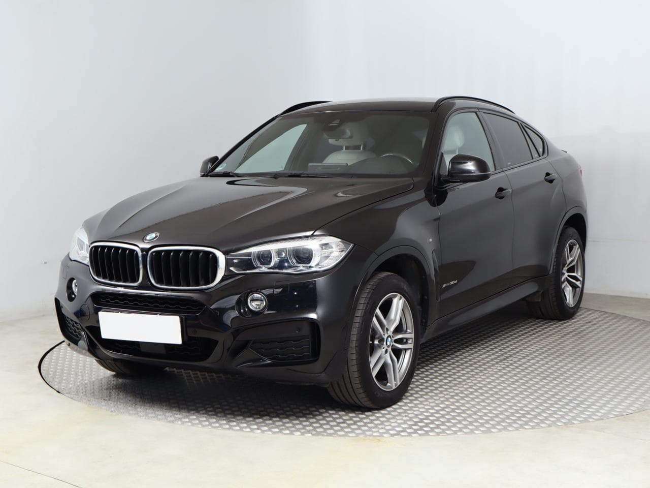 2016 BMW X6 - 5