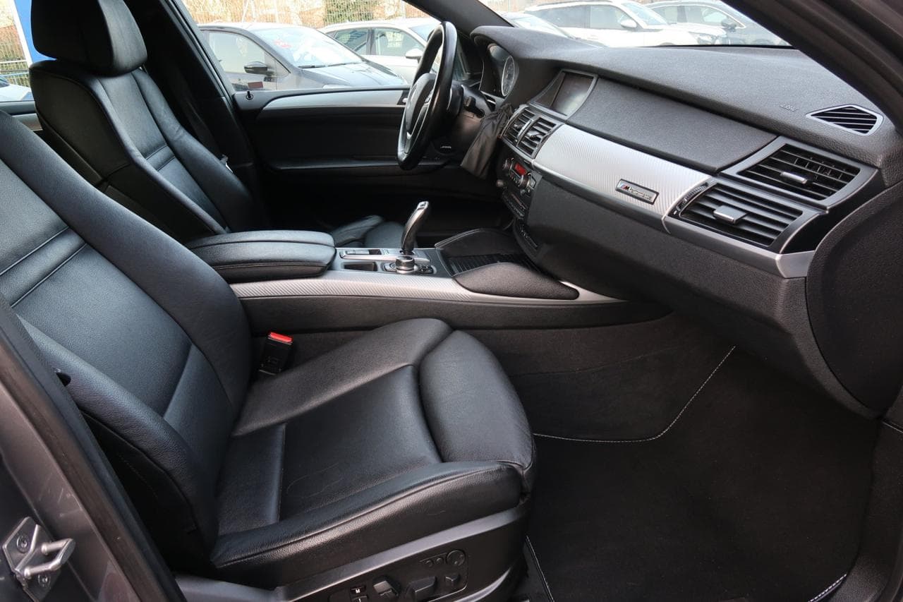 2011 BMW X6 - 12