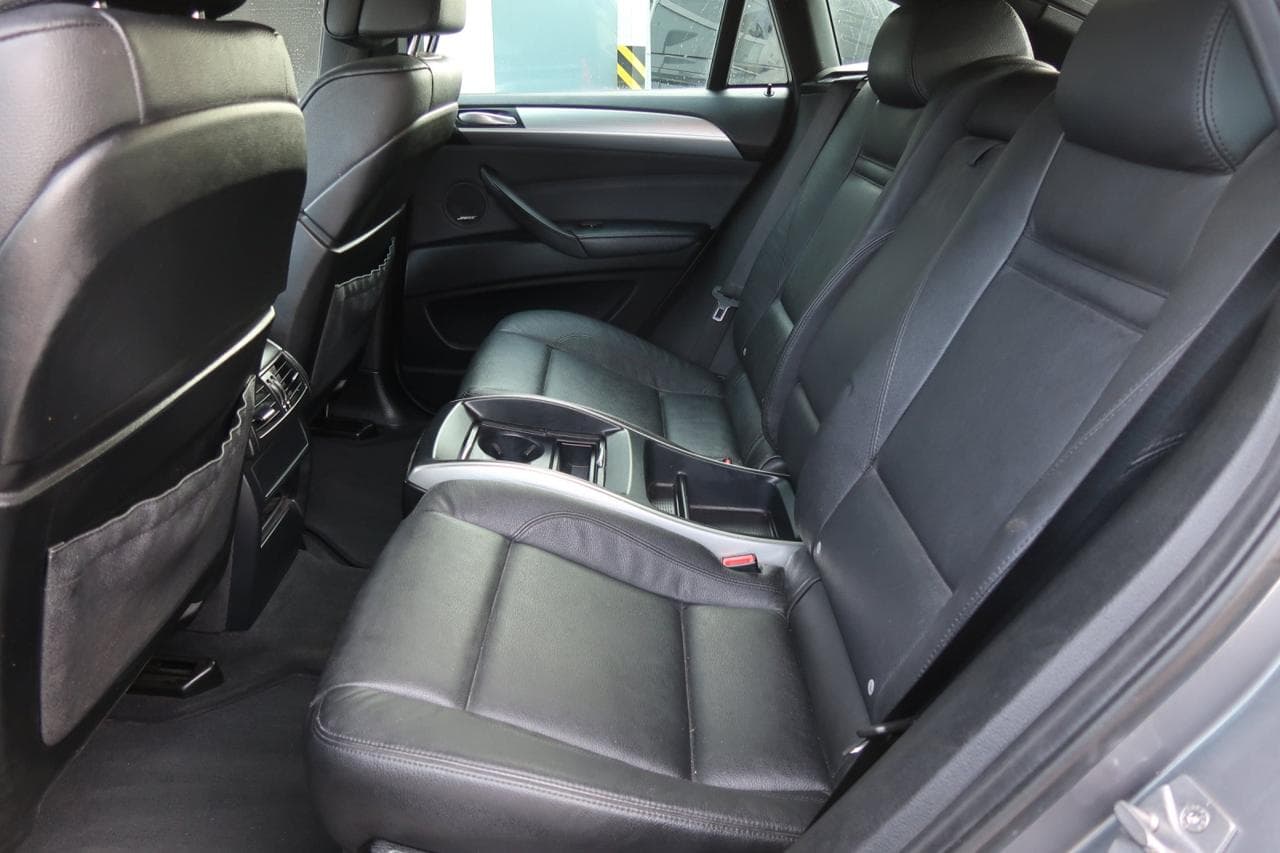 2011 BMW X6 - 15