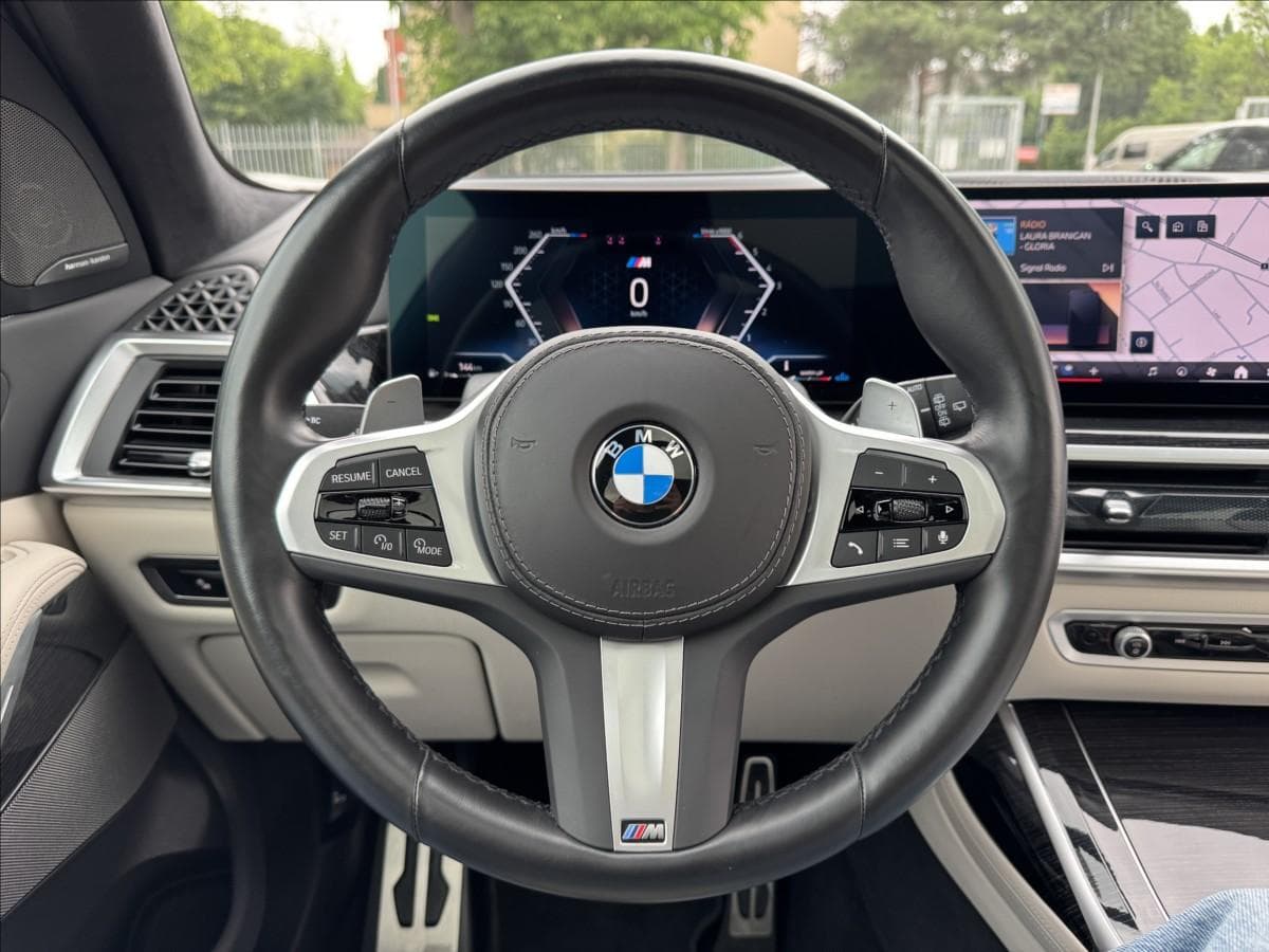 2024 BMW X7 - 14