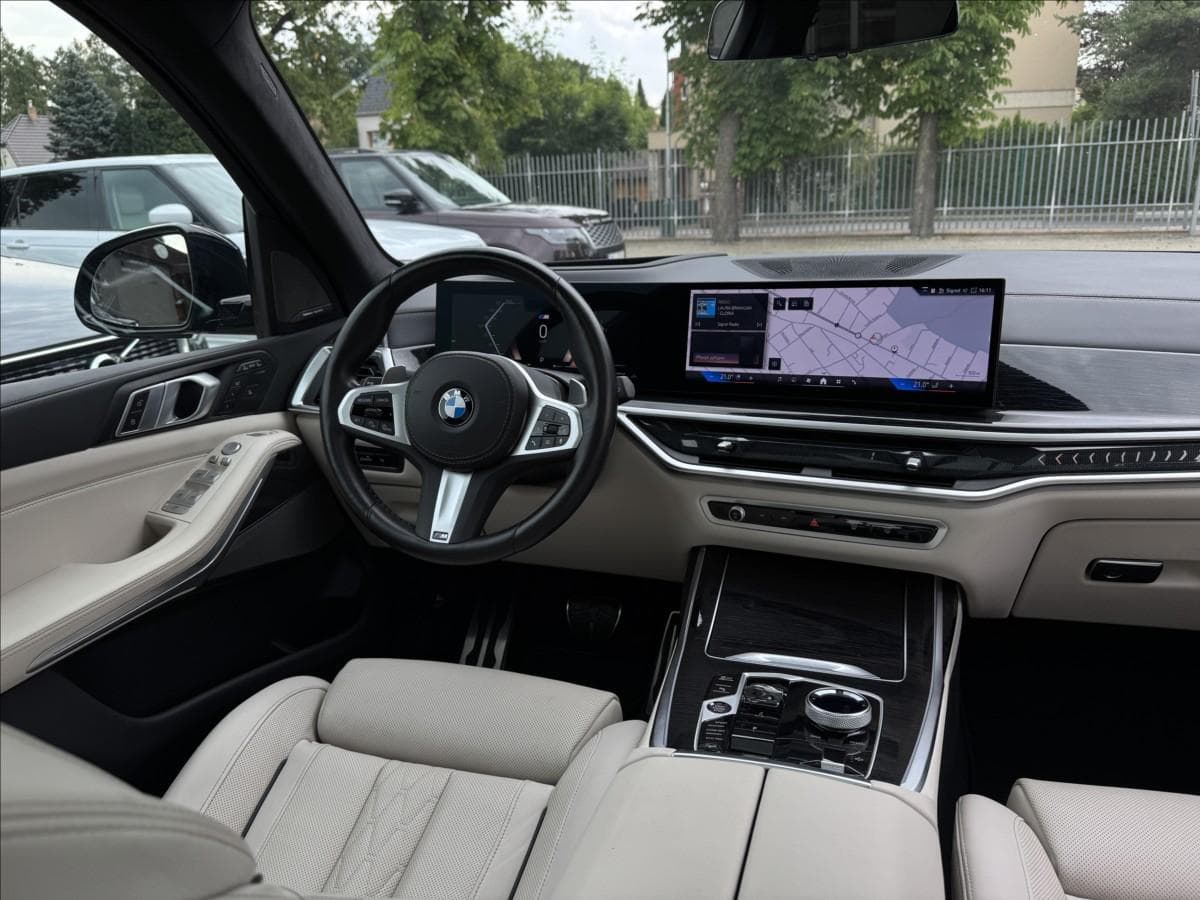 2024 BMW X7 - 13